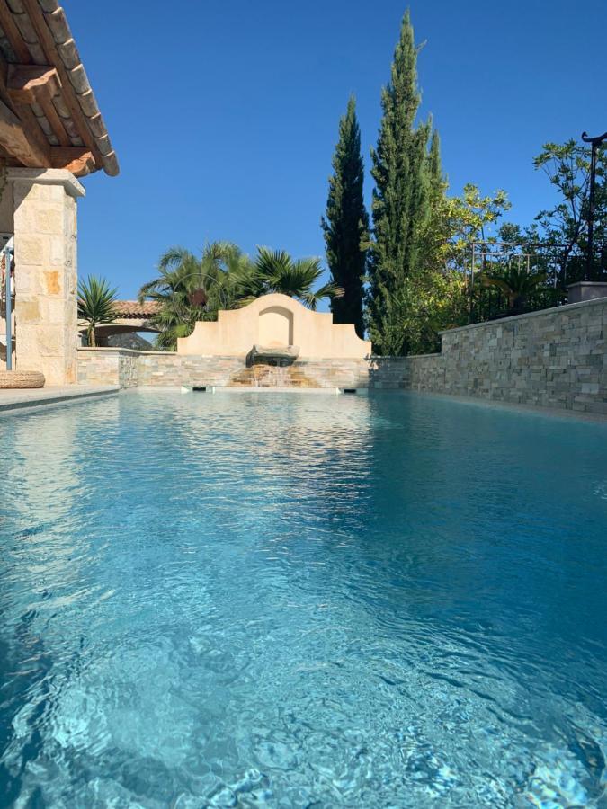 Les 4 Elements Bed & Breakfast Турет-сюр-Лу Екстериор снимка